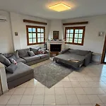 Halkidiki فيلة